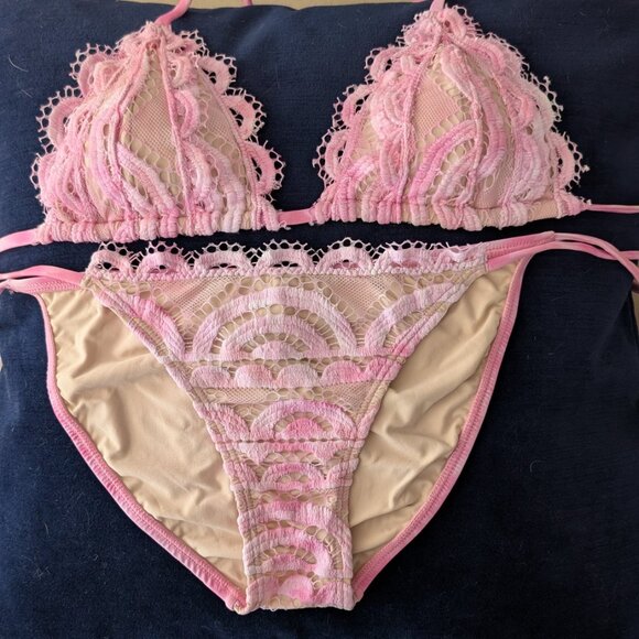 PilyQ Amalfi pink bikini top (size M) & bottom (size S full) - Picture 3 of 5